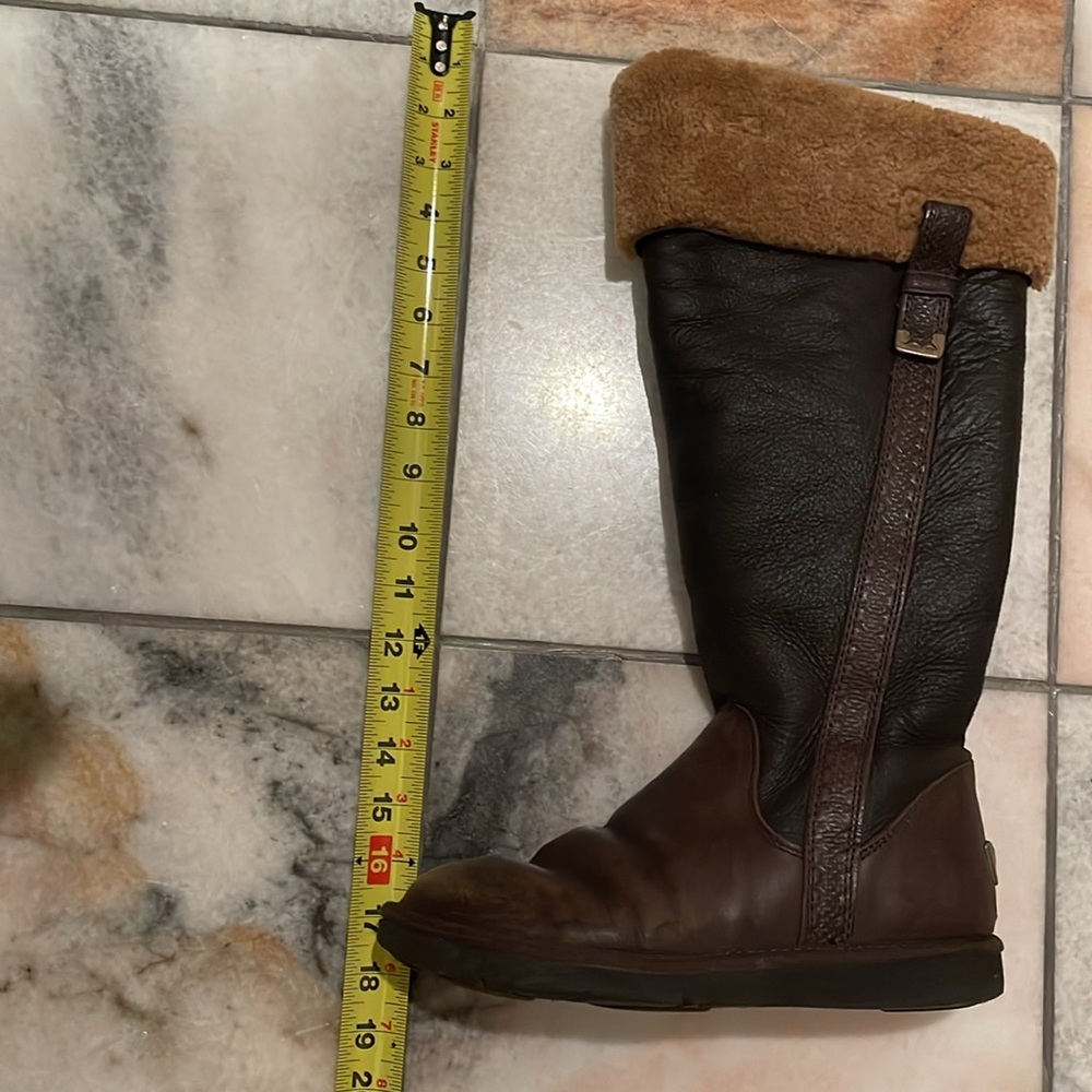 UGG Lodge Boots size/8 fully lined Sherpa with zippers for easy on/off - Picture 5 of 8